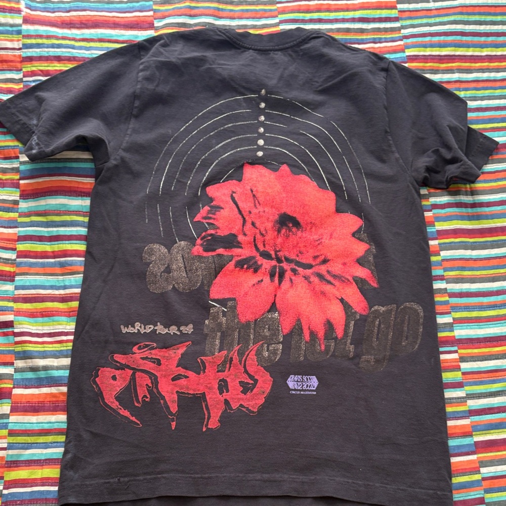 Travis Scott, Utopia, DelResto T-shirt Black Graphic Tee Red Flower (size Small)